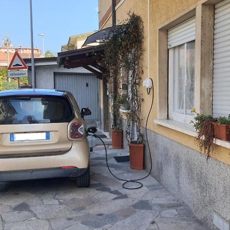 Le Camere Di Sabrina Con Bagno In Camera Sarzana Exterior photo